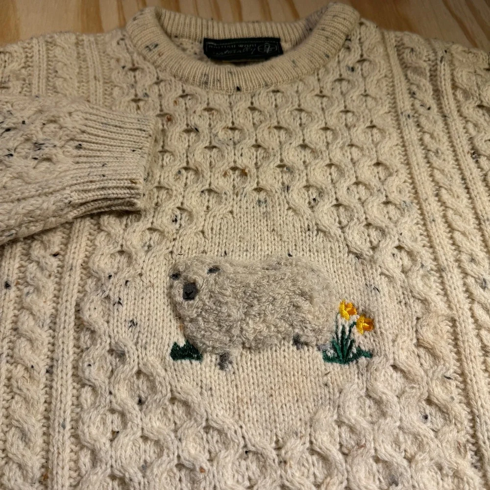 British Wool Naturally Sheep Embroidery Cable Knit Sweater Cream Size Large